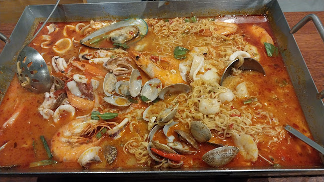 Sanook Kitchen - Kallang Wave Mall - Hospitality and gastronomy