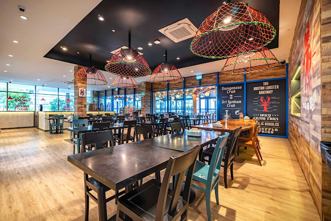 Dancing Crab (Northshore Plaza II)