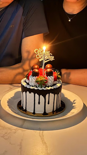 Opinii despre OMZYN CAKE în Singapore - Hospitality and gastronomy