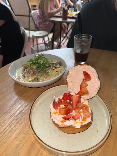 Comentarii opinii despre The Food Peeps Coffee and Deli