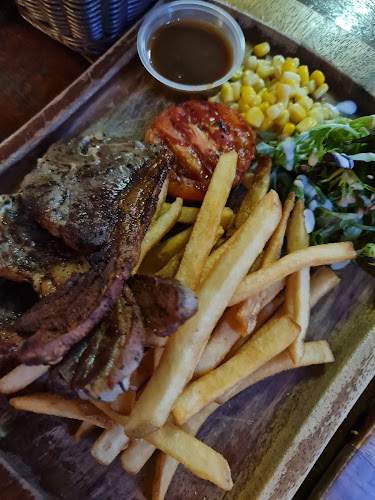 Comentarii opinii despre Charlie's Corner