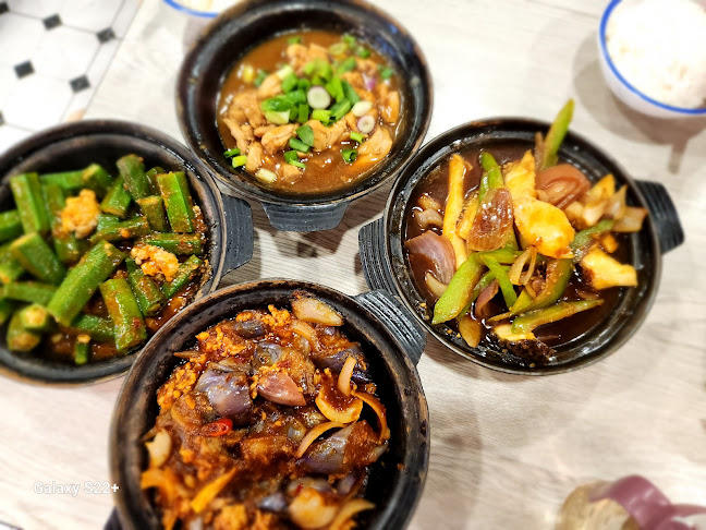 Lau Wang Claypot Delights @ Singpost Centre - Singapore