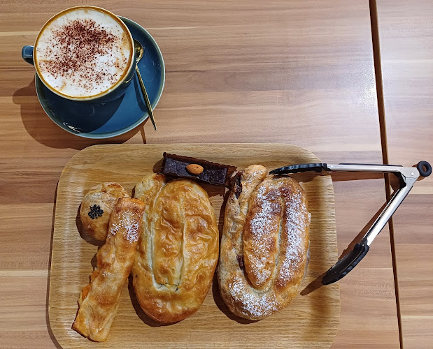 Comentarii opinii despre Yugoslavia Bakery & Cafe @ Citylink