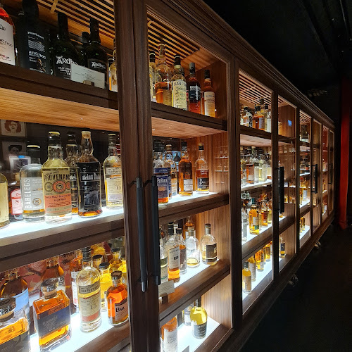 Comentarii opinii despre Whiskey Library & Jazz Club