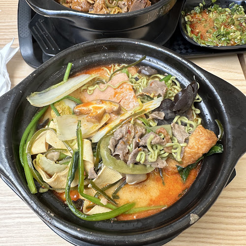 XiaoJin Claypot Malatang 小金砂锅麻辣烫 - Singapore