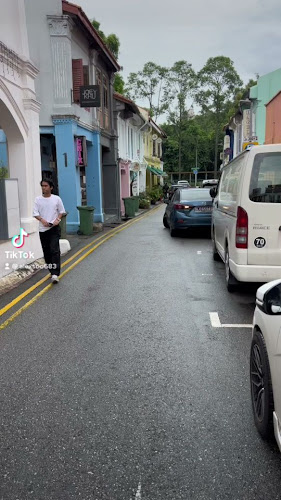 1 Jln Pisang, Singapore 199069