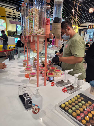 1 Kim Seng Promenade, B1-K135 Great World, Singapore 237994