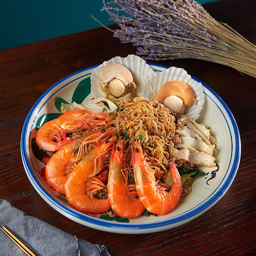 Chicken Pie Kitchen (formerly Don's Pie & Cake) - Hospitality and gastronomy