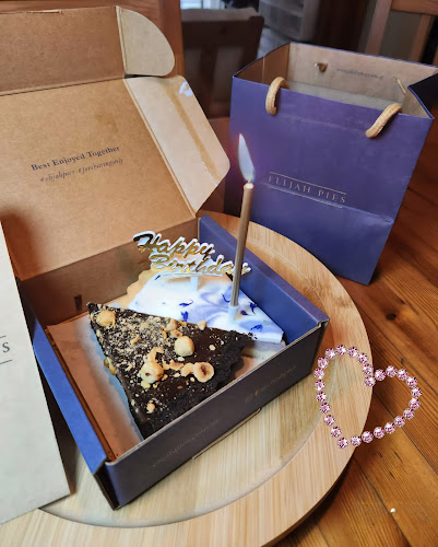 Comentarii opinii despre Elijah Pies @ King George's