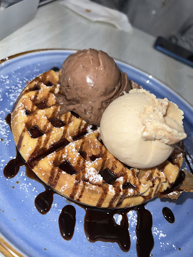 Comentarii opinii despre Big Fish Small Fish Cafe(Suntec City)