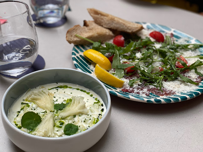 MERCI MARCEL TIONG BAHRU - Singapore