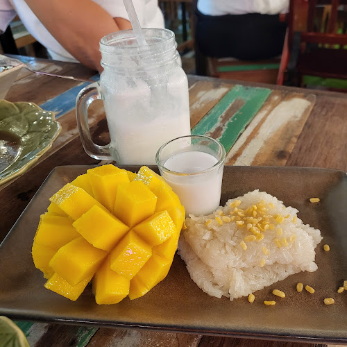 Warm Up Cafe @ The Star Vista - Singapore