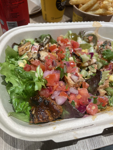 Guzman y Gomez - The Rail Mall - Hospitality and gastronomy