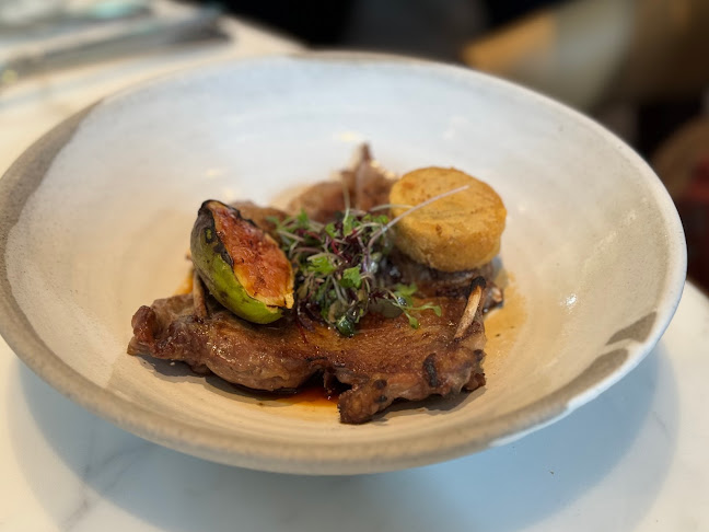 Comentarii opinii despre FYSH at EDITION