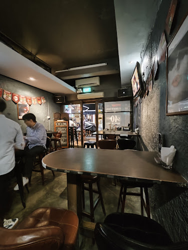Opinii despre Cyclone Party Pub în Singapore - Hospitality and gastronomy