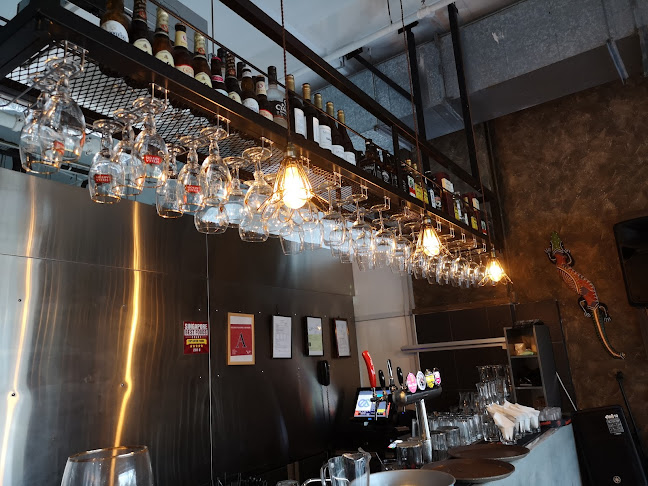 Lazy Lizard - NEWest - Hospitality and gastronomy