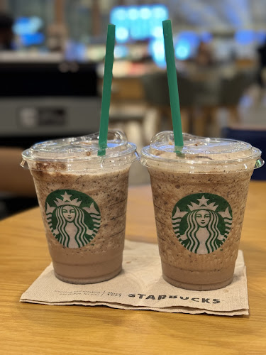 Opinii despre Starbucks Terminal 3 Departure Hall în Singapore - Hospitality and gastronomy