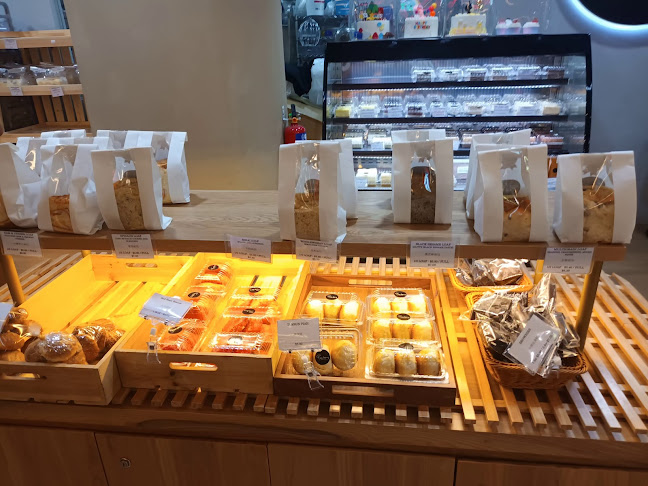 10 Eunos Rd 8, #B1-136 SingPost Centre, Singapore 408600