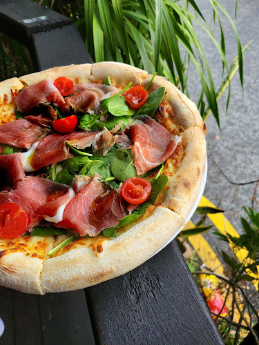 R Italian Kitchen & Smokehouse - Hospitality and gastronomy