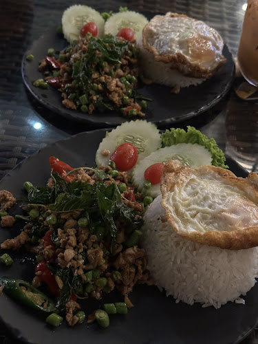 Kin Kao Mai Authentic Thai Restaurant