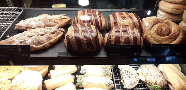 Starbucks Westgate - Hospitality and gastronomy