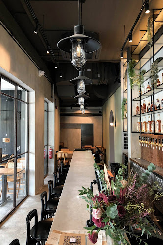 Opinii despre American Taproom, Geylang în Singapore - Hospitality and gastronomy