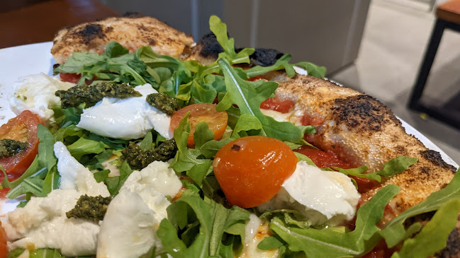 Opinii despre Zazz Pizza în Singapore - Hospitality and gastronomy