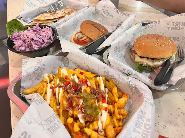 Skirt & Dirt - Hospitality and gastronomy