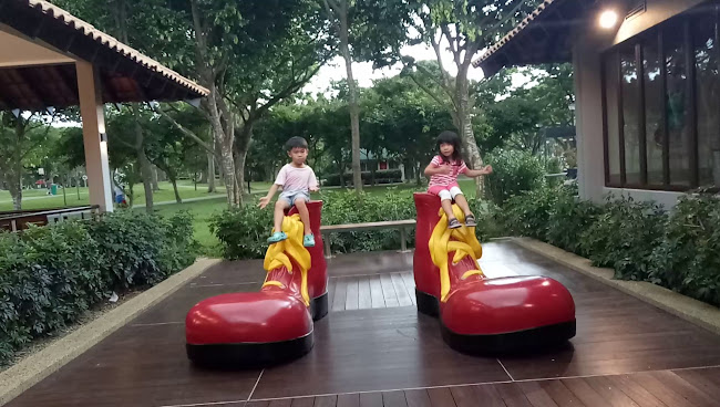 71 W Coast Hwy, Singapore 126844