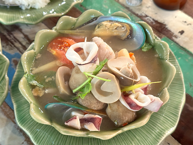 Opinii despre Warm Up Cafe @ The Star Vista în Singapore - Hospitality and gastronomy