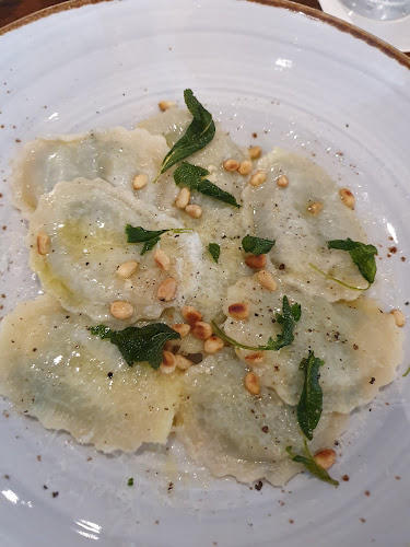 Opinii despre LINO @ Binjai Park în Singapore - Hospitality and gastronomy