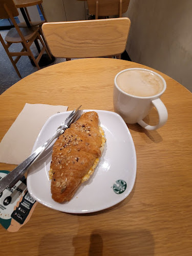 21 Choa Chu Kang North 6 01-16 YewTee Point, 689578