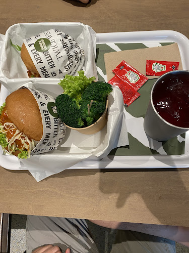 44 Jln Eunos, Singapore 419502