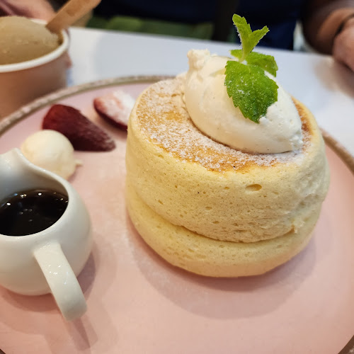 Comentarii opinii despre Fluff Stack (Tampines 1)