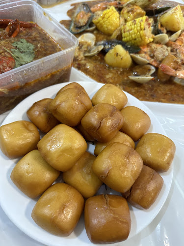 Crab Delivery Singapore by 8 Crabs - Singapore