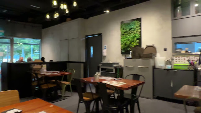 Opinii despre Sanook Kitchen - Kallang Wave Mall în Singapore - Hospitality and gastronomy