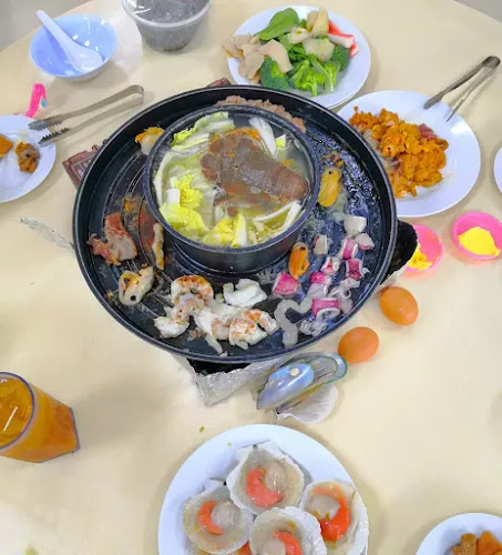 777 BBQ Steamboat Buffet Live Seafood - Singapore