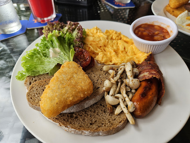 32 Netheravon Rd, Singapore 508508