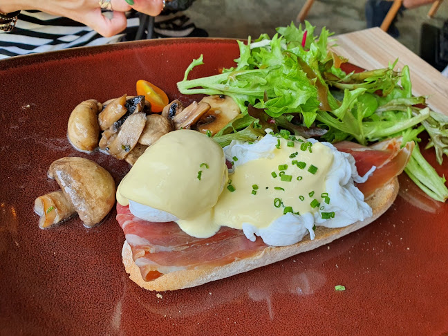 #01-01, 33 Hyderabad Road, HortPark, 119578