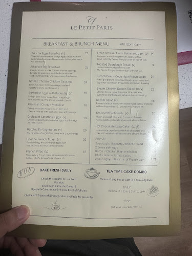 15 Swan Lake Ave, Opera Estate, Singapore 455711