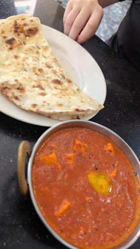 Comentarii opinii despre KNS SURIYA EATING HOUSE