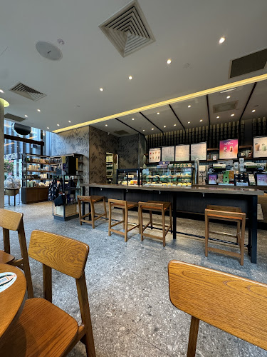 Starbucks Zhongshan Mall - Hospitality and gastronomy