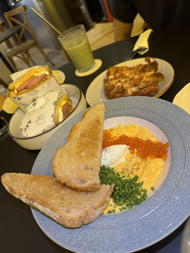 Opinii despre Little Rogue Coffee în Singapore - Hospitality and gastronomy