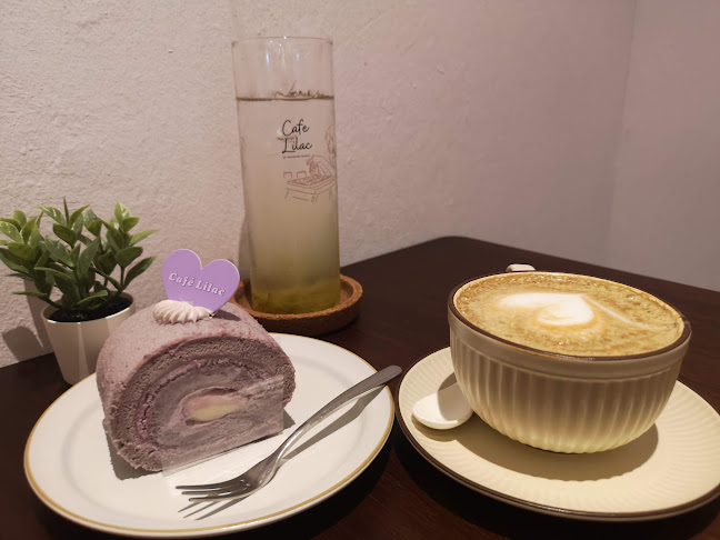 Comentarii opinii despre Cafe Lilac by Whisking Bakes