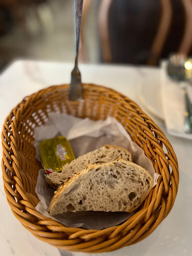 Comentarii opinii despre Allo French Restaurant