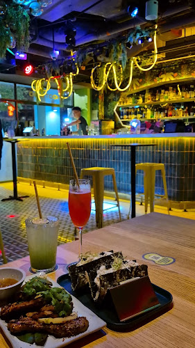 Opinii despre Chupitos în Singapore - Hospitality and gastronomy