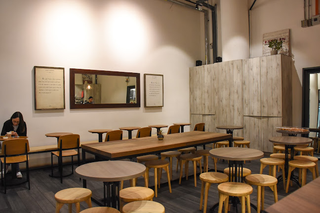 Huggs Coffee - Hospitality and gastronomy