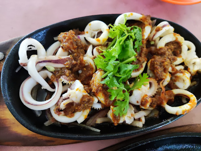 Woodlands BBQ Seafood - Hospitality and gastronomy