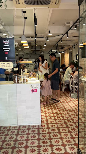 63 E Coast Rd, #01-06, Singapore 428776