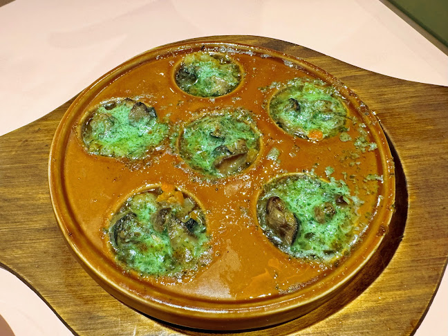 445 Bedok North Street 1, #01-01 Djitsun Mall, Singapore 469661